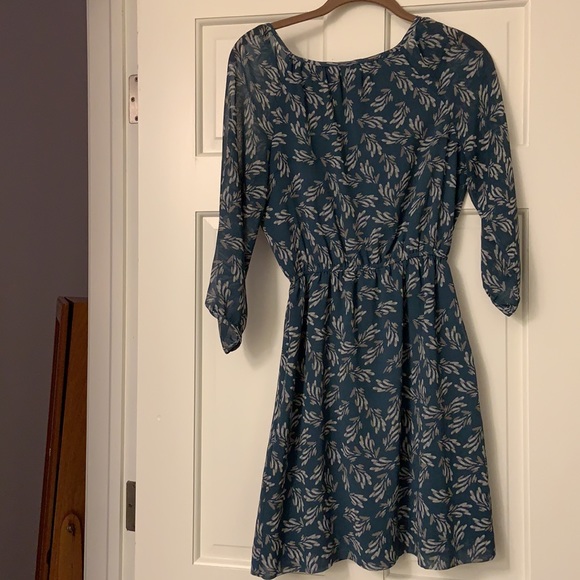 Light,comfortable All Season Banana Republic dress - Picture 3 of 3